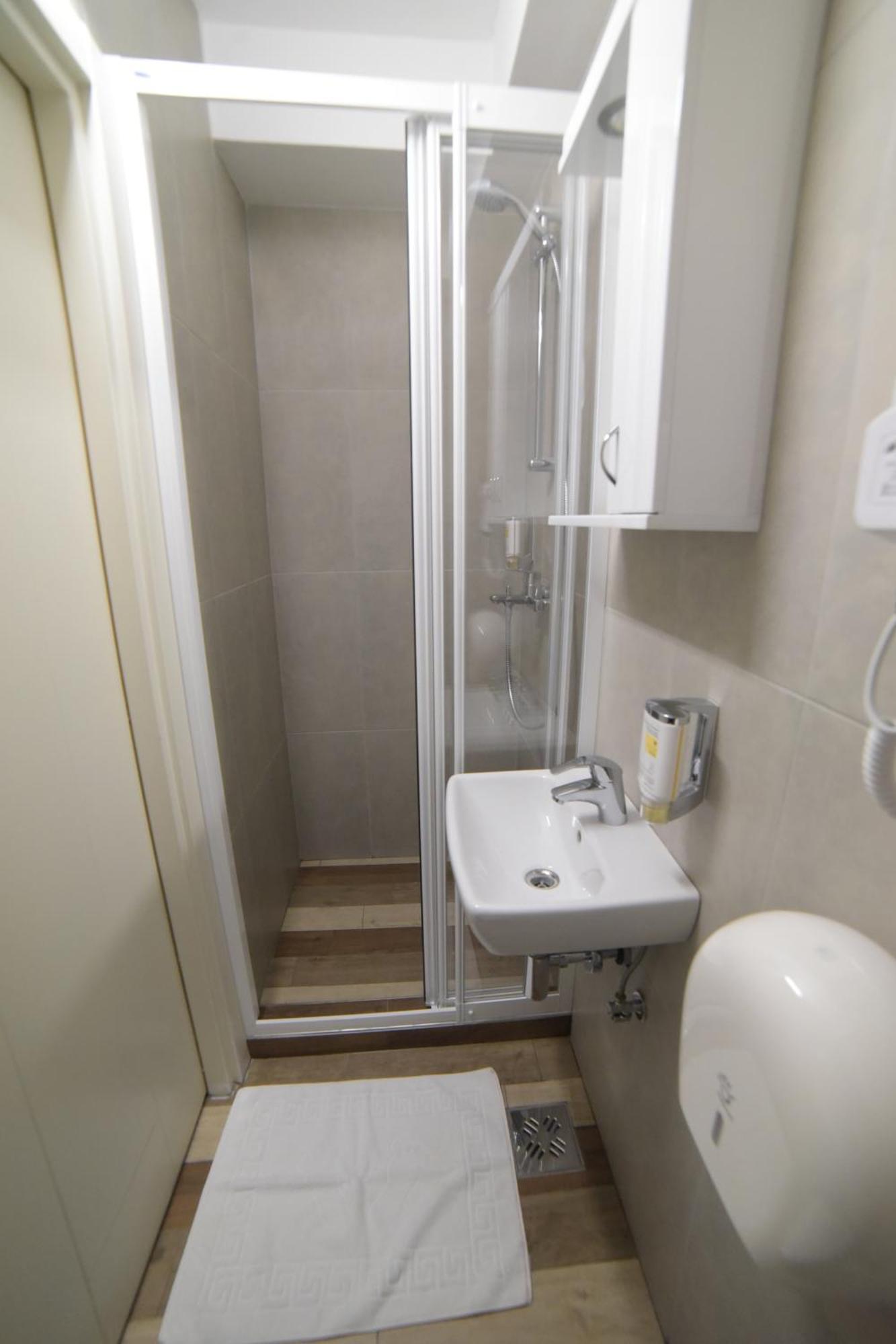Garni House 46 Plus Beograd Eksteriør bilde